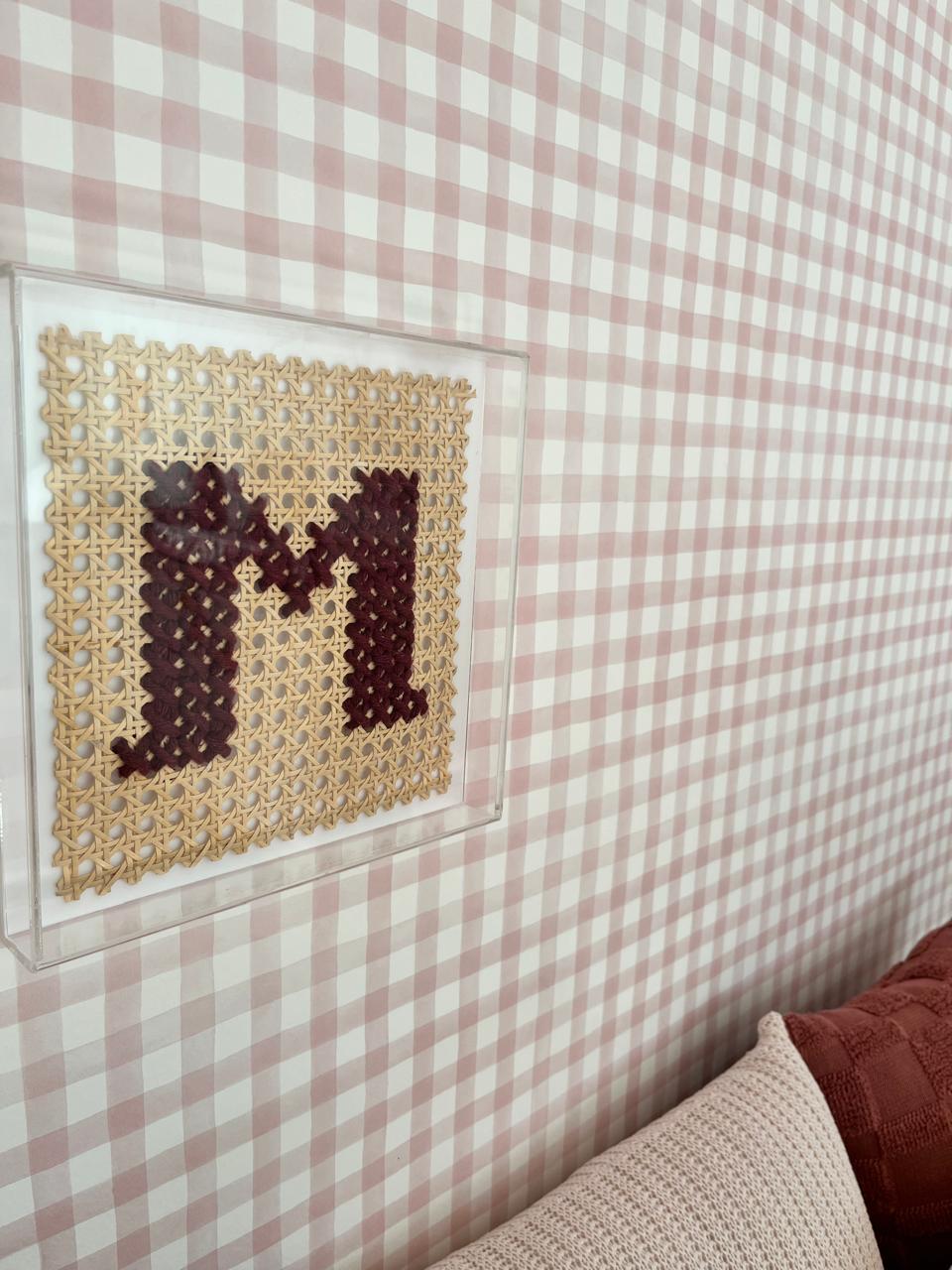 Quadro de Acrílico Bordado