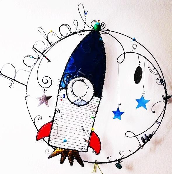 Escultura de Arame Foguete