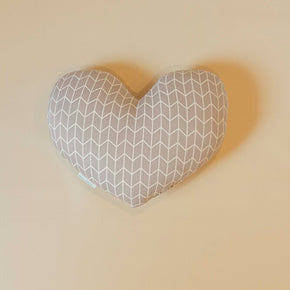 Almofada Coração Chevron Cinza