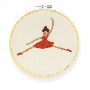 Bastidor Bordado Bailarina Bordo Exclusivo Coisas da Doris